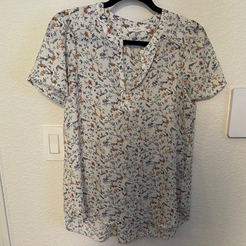 Pleione Multicolor Floral Blouse
